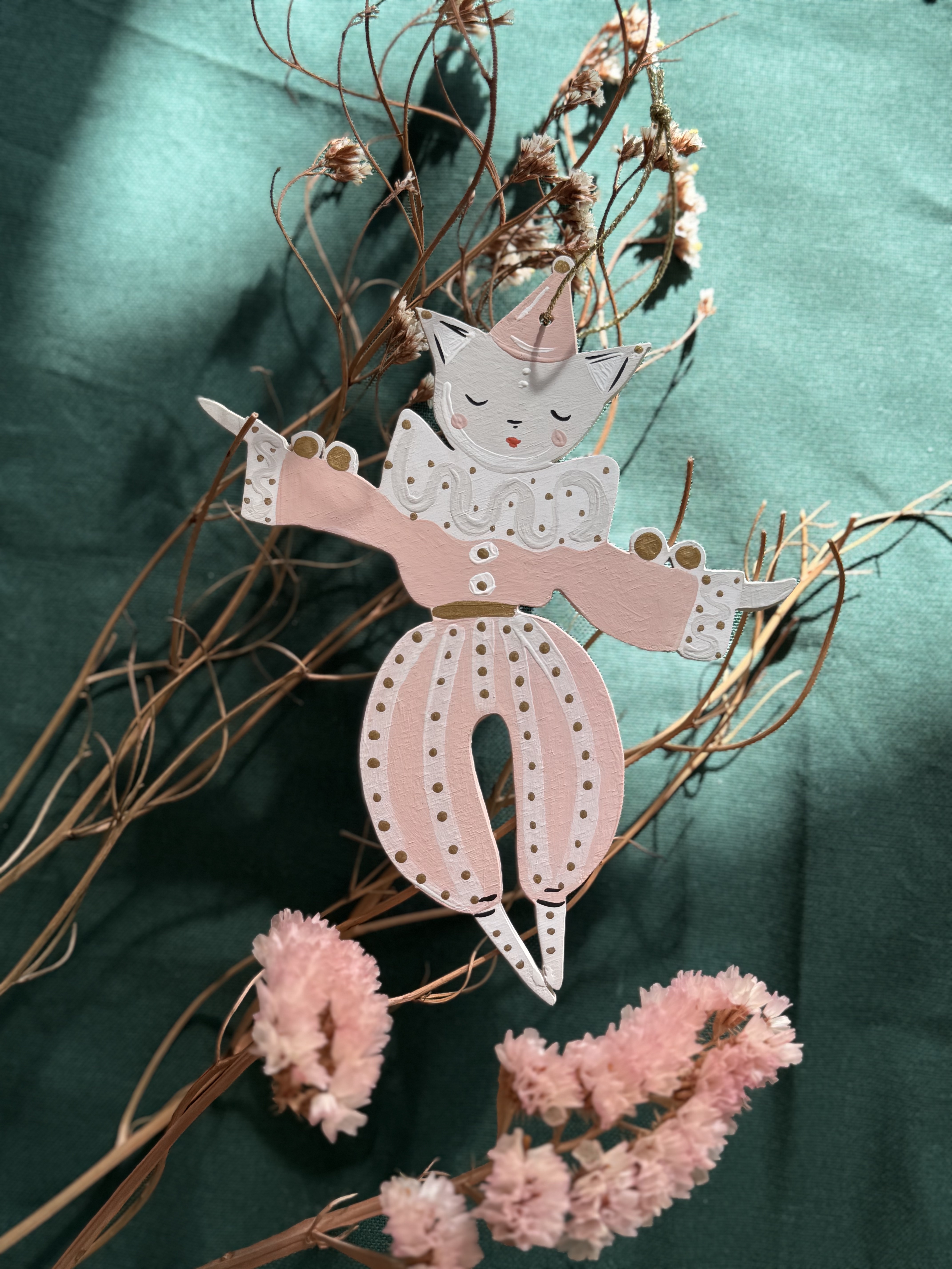 An image of one of Alice Mary Lynch's Christmas decorations to promote her Christmas decoration workshop at Haymarket Hotel, 2026.