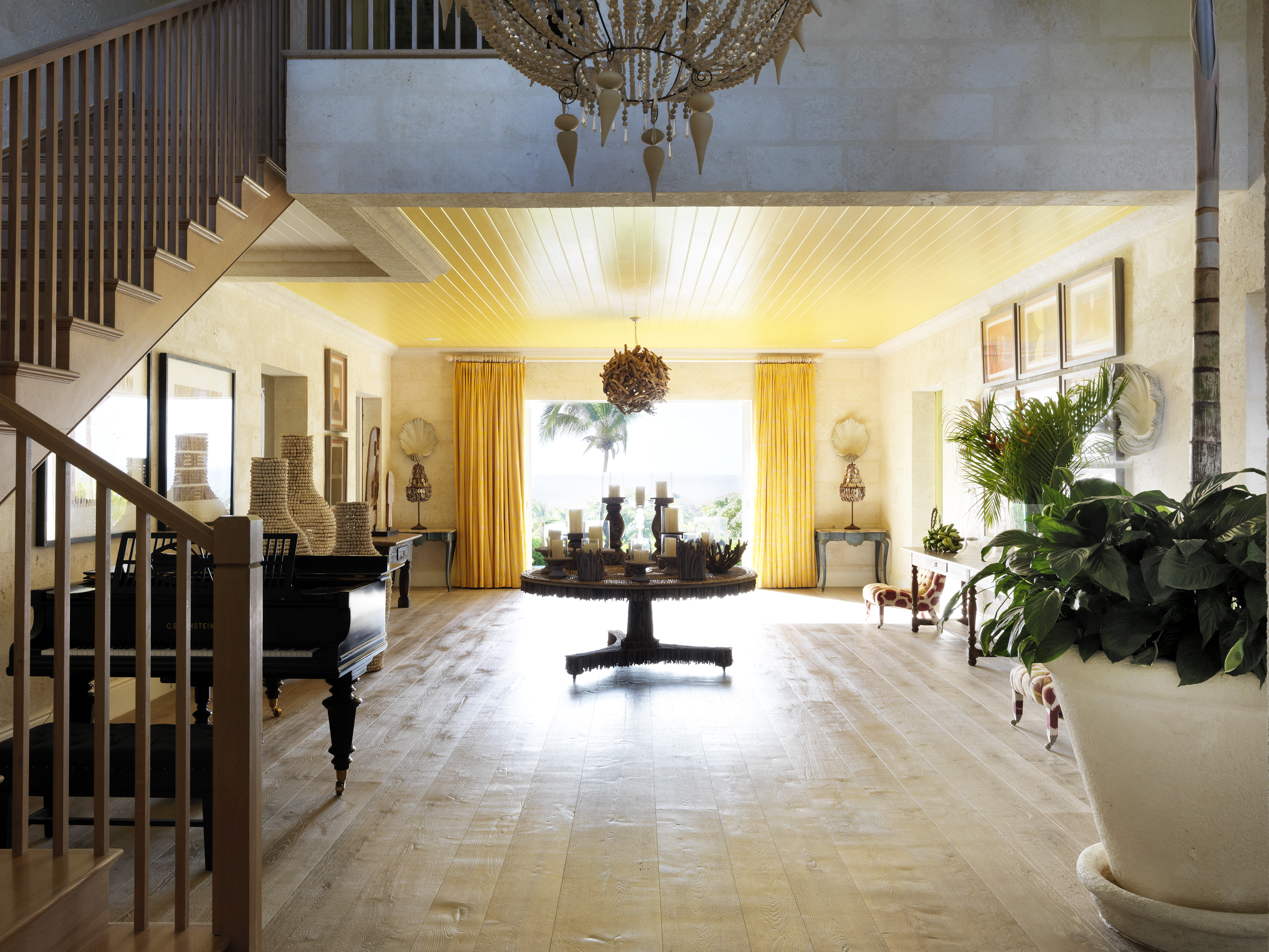 Wide shot of the Hallway of Rossferry.